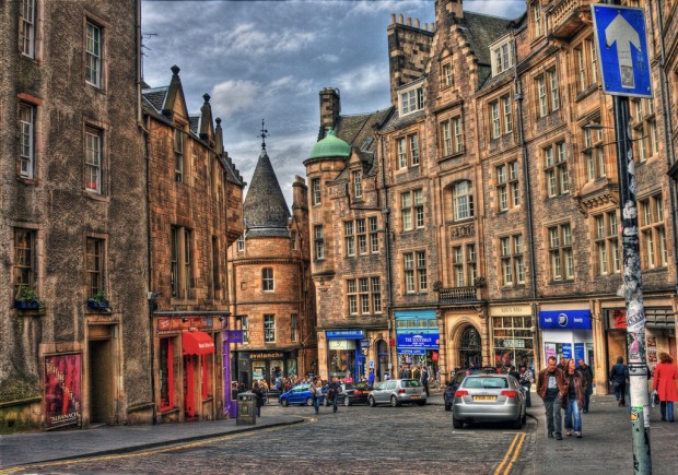 Feel The Magic of Edinburgh, The Capital City of Scotland