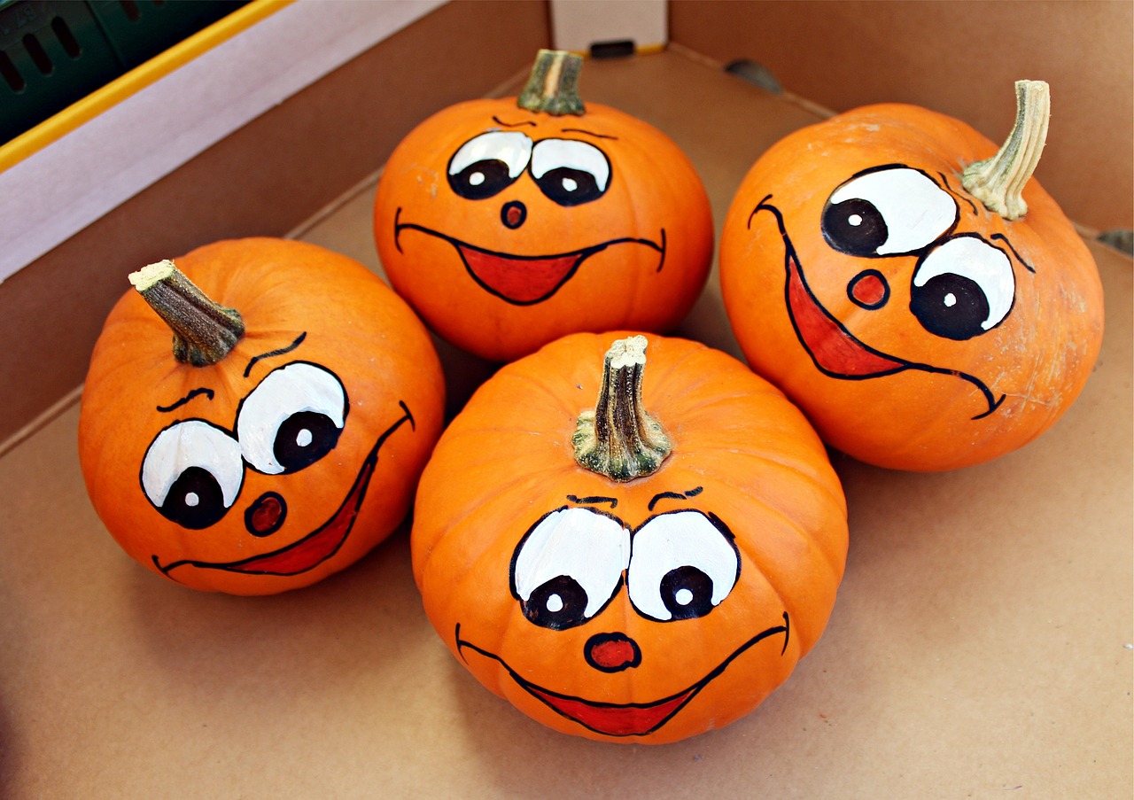 13 Interesting Pumpkin Decorations for this Fall
