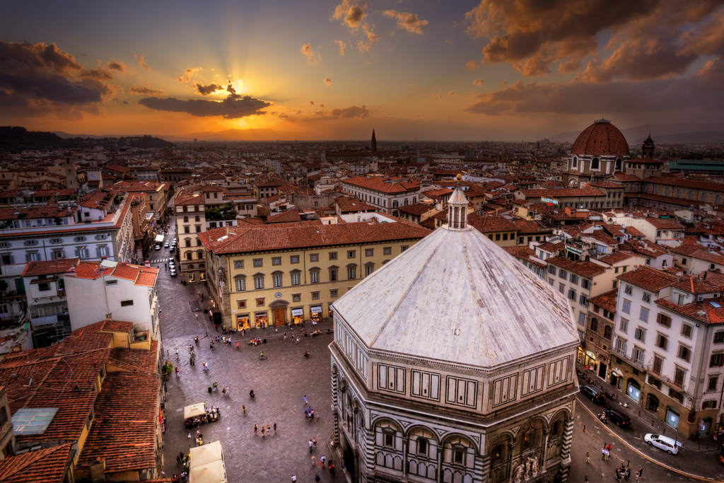 Go to Florence and See Artistic and Architectural Heritage, which somehow only Italy knows how to Provide