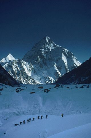 Despite the Danger, K2 Mountain Continue with Magnetizing Climbers
