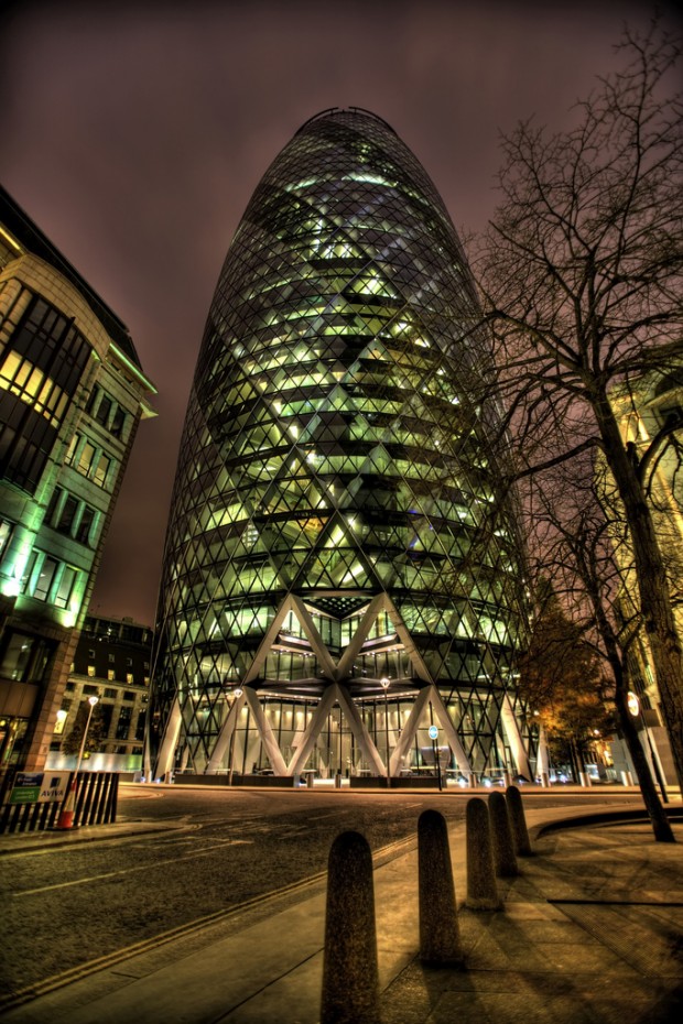 30 St Mary Axe aka London Gherkin – a Modern Skyscraper or Advantage in the 21st Century
