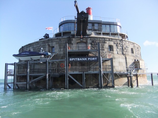 For Those Who Like Adventure, Come and Visit Spitbank Fort in England
