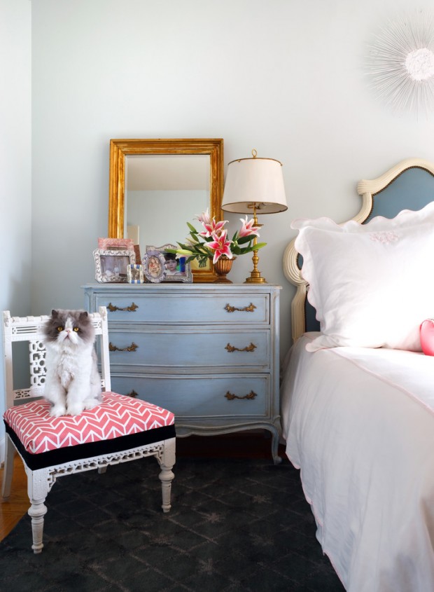 Inspiring and Budget-Friendly Vintage Bedroom Ideas