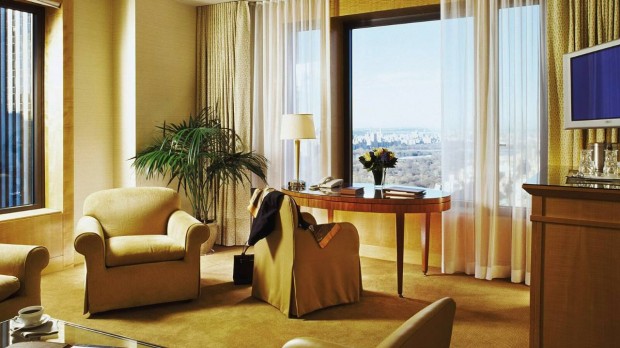 This is What You Get for Spending $45.000 for One Night at Four Seasons Hotel in NYC