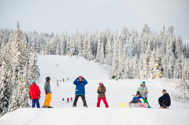 Ski Trip Tips for Large Families