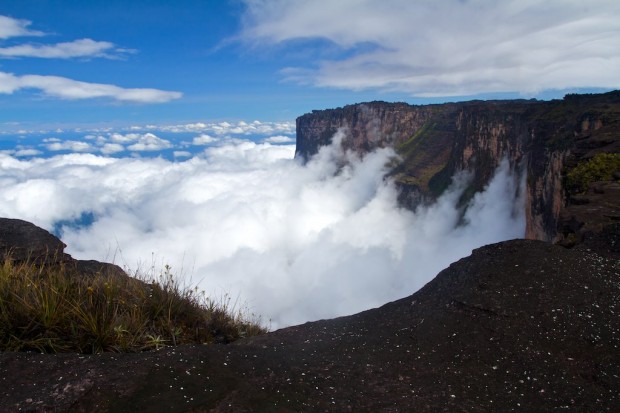 Roraima Mountain – Island Between Clouds