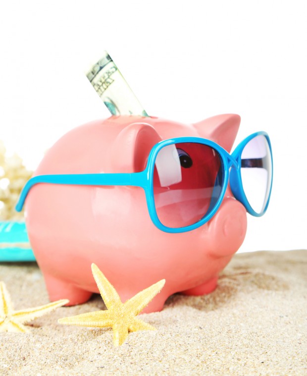 10 Ways to Save Money on a Holiday