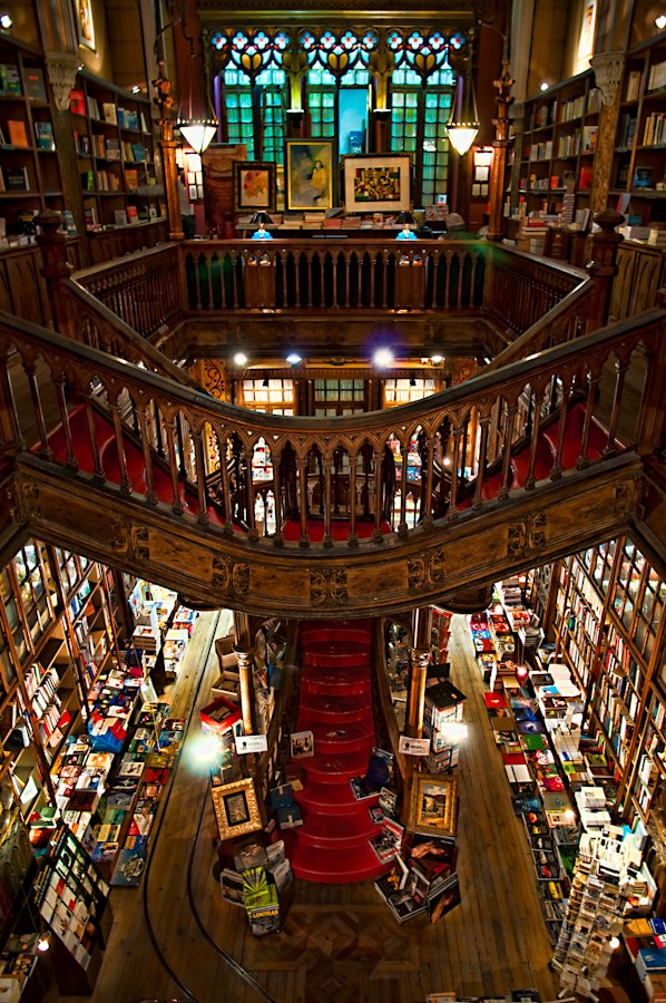 Livraria-Lello-–-interesting-bookstore-8 Visit Livraria Lello – Interesting Bookstore Which Will Lead You Into the World of Imagination