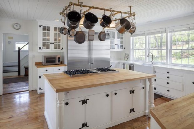 Top 5 Celebrity Kitchens that are Functional and Beautiful