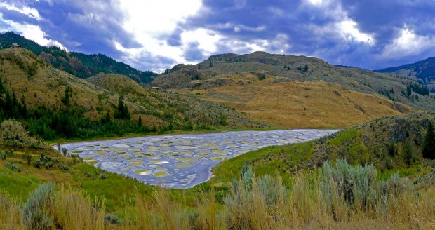 Spotted Lake - Unusual, But Natural Phenomenon Spotted Lake - Unusual, But Natural Phenomenon