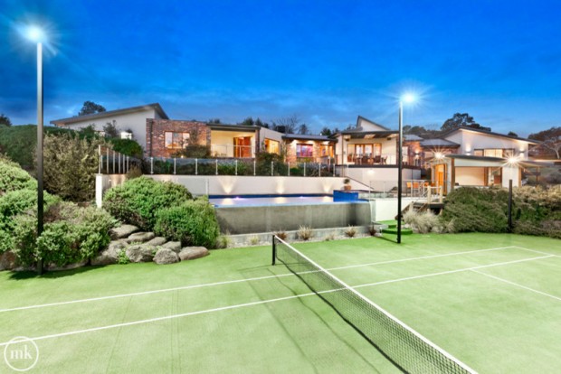 How to Construct a Tennis Court in Your Backyard