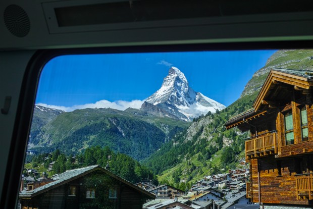 8 Beautiful Views Around the World 8 Beautiful Views Around the World