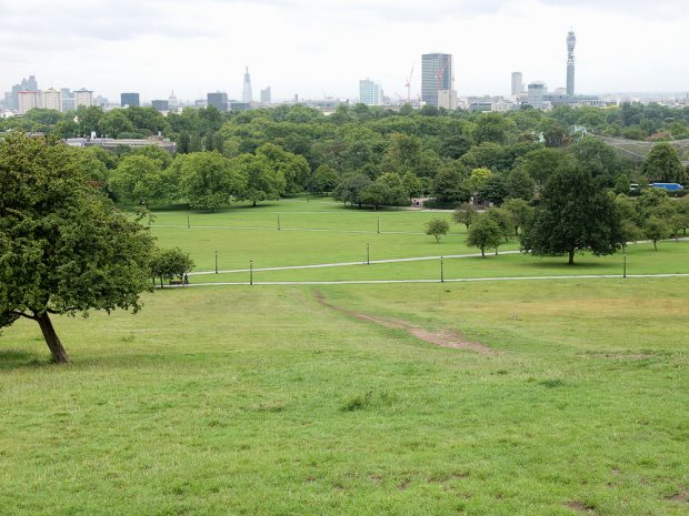 Primrose-Hill-park-in-London-620x465 Ideal Places in London for Romantic Walks