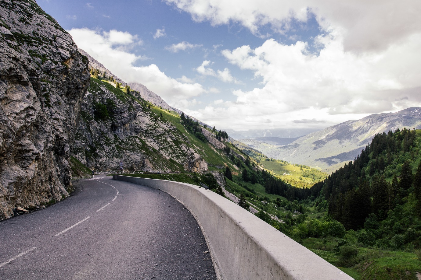 5 Tips to Keep you Safe when Driving in Europe