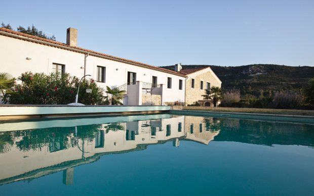 10 Last-Minute Special Offers on Luxury Villa Rentals