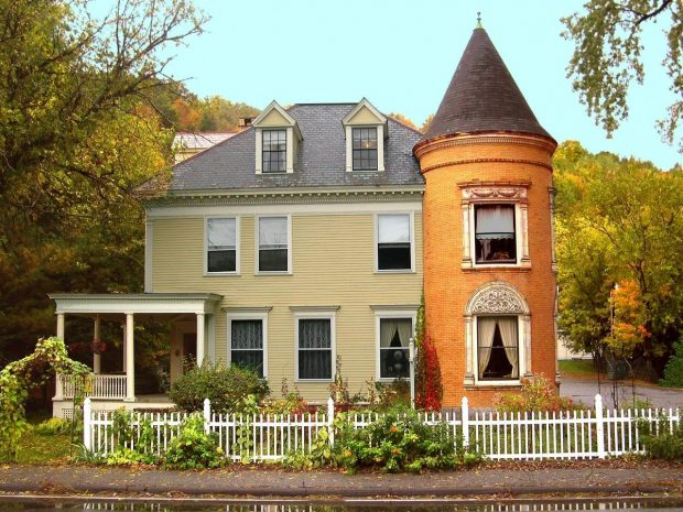 Why Should You Consider Staying At A Bed And Breakfast?
