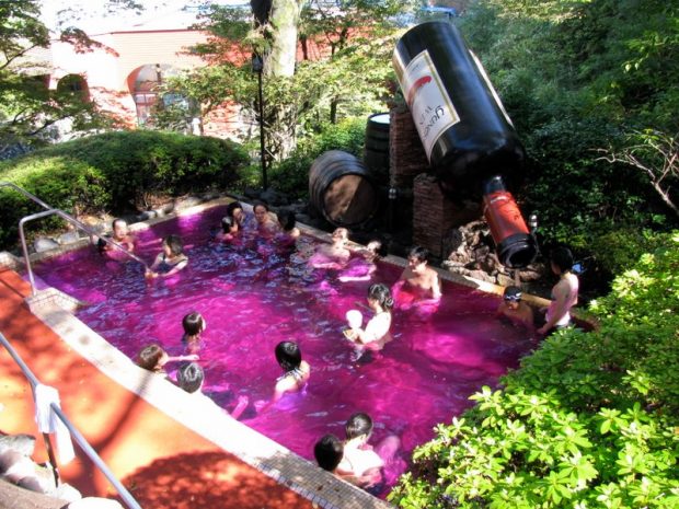 Only For Wine Lovers – Yunessun Spa Resort Only For Wine Lovers – Yunessun Spa Resort