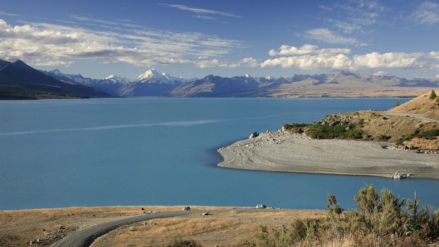 Amazing Crystal Clear Blue Color Of Pukaki Lake Amazing Crystal Clear Blue Color Of Pukaki Lake