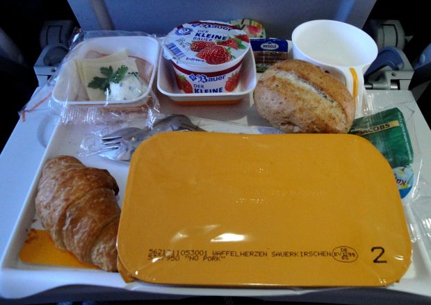 breakfast-676489_1280-620x439 Travel in Comfort with a Few Basic Essentials