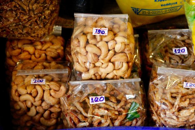 nuts-1128417_1280-620x413 Travel in Comfort with a Few Basic Essentials