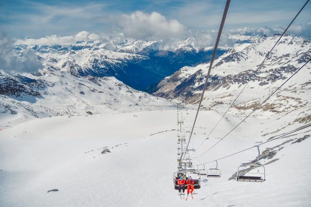5 Reasons to go Skiing this Winter
