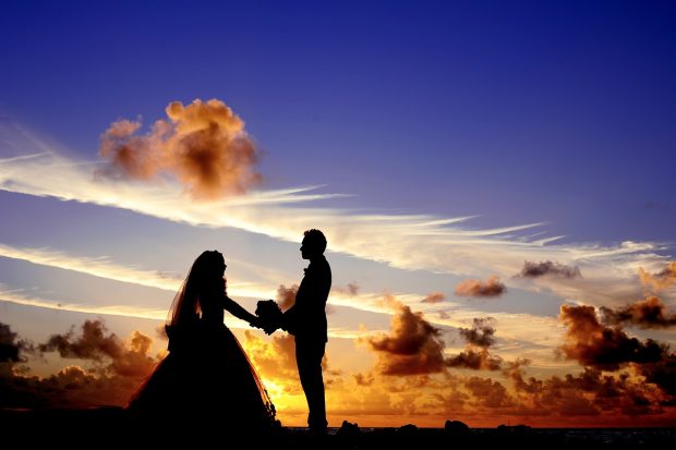 Couple-at-Maldives-620x413 Top 6 Amazing Honeymoon Destinations In The World For Newly-Weds