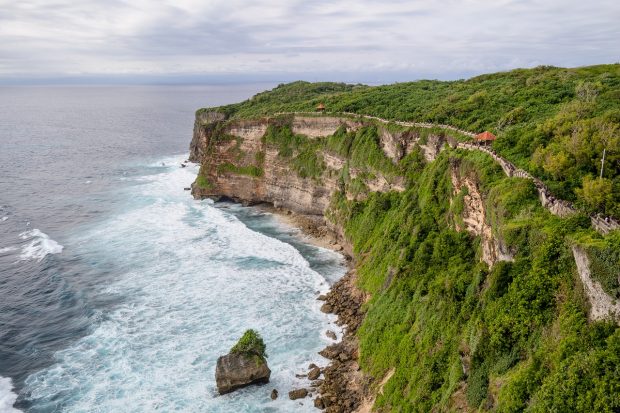Uluvatu-Temple-Bali-620x413 Top 6 Amazing Honeymoon Destinations In The World For Newly-Weds
