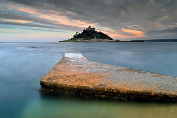 Cornwall-United-Kingdom-620x414 Five Incomparable Yet Beautiful Spots In The World