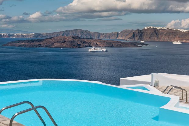Compelling reasons to visit Santorini Islands in Greece