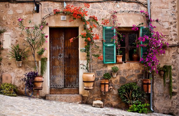 Valldemosa-Spain-620x401 Five Incomparable Yet Beautiful Spots In The World