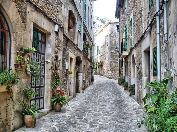 ValldemosaSpain-620x465 Five Incomparable Yet Beautiful Spots In The World