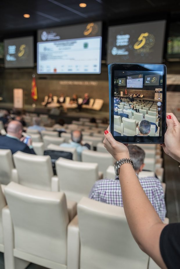 tablet-2816348_1280-620x929 Business events: Location, location, location