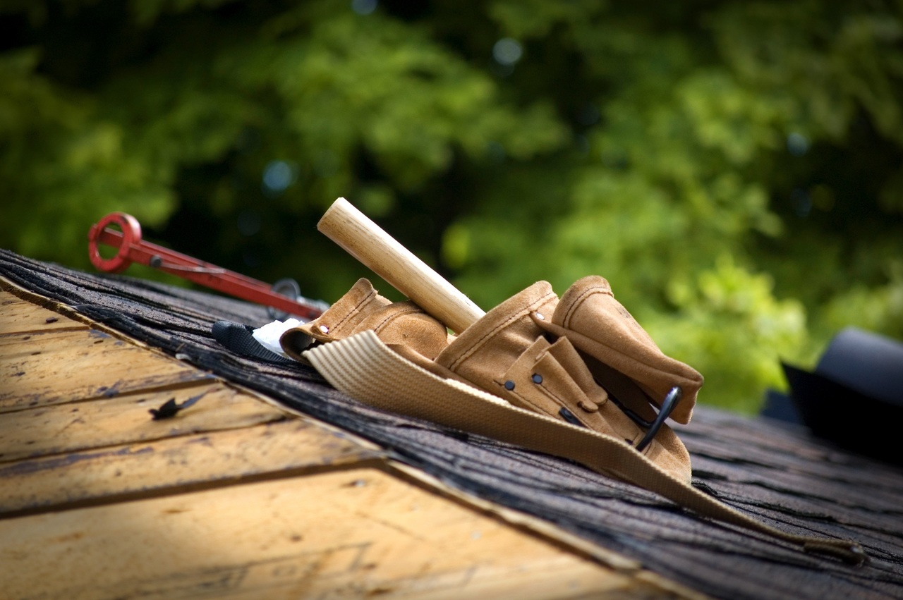 4 Tips to Repairing Your Roof as a DIY Project
