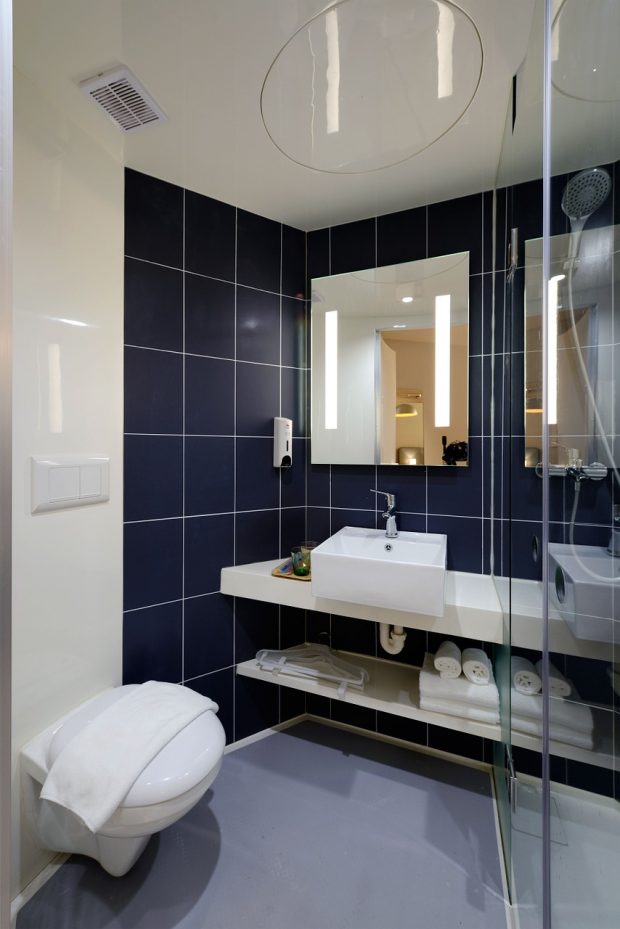 3 Actionable Ways to Make a Small Bathroom Look Bigger