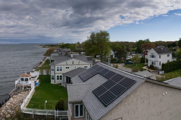 3 Reasons to Avoid Installing Solar Panels as A DIY Project