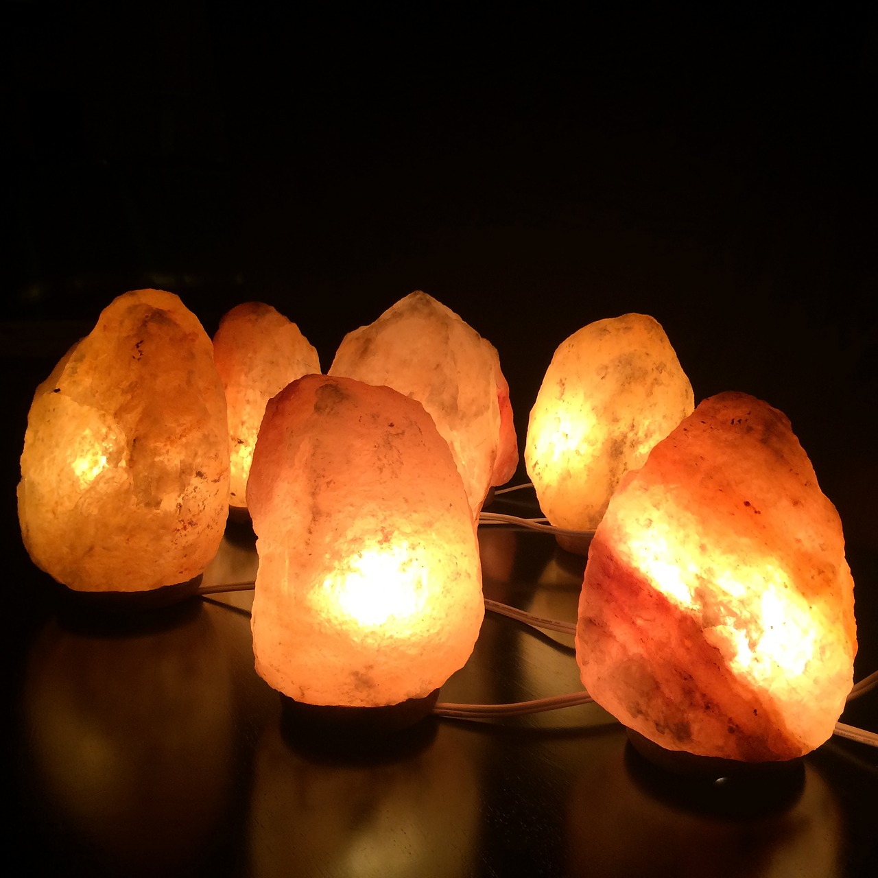 3 Ways that a Himalayan Salt Lamp Can Help Your Overall Wellness