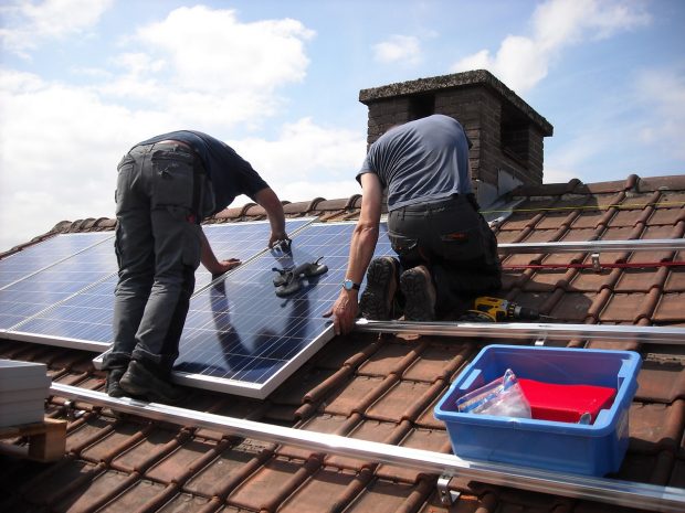 3 Reasons to Avoid Installing Solar Panels as A DIY Project