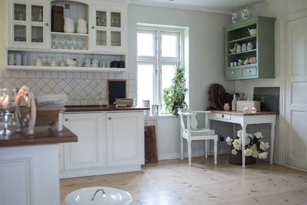 Why Laminate Floors Are The Right Kind Of Flooring For Your Kitchen