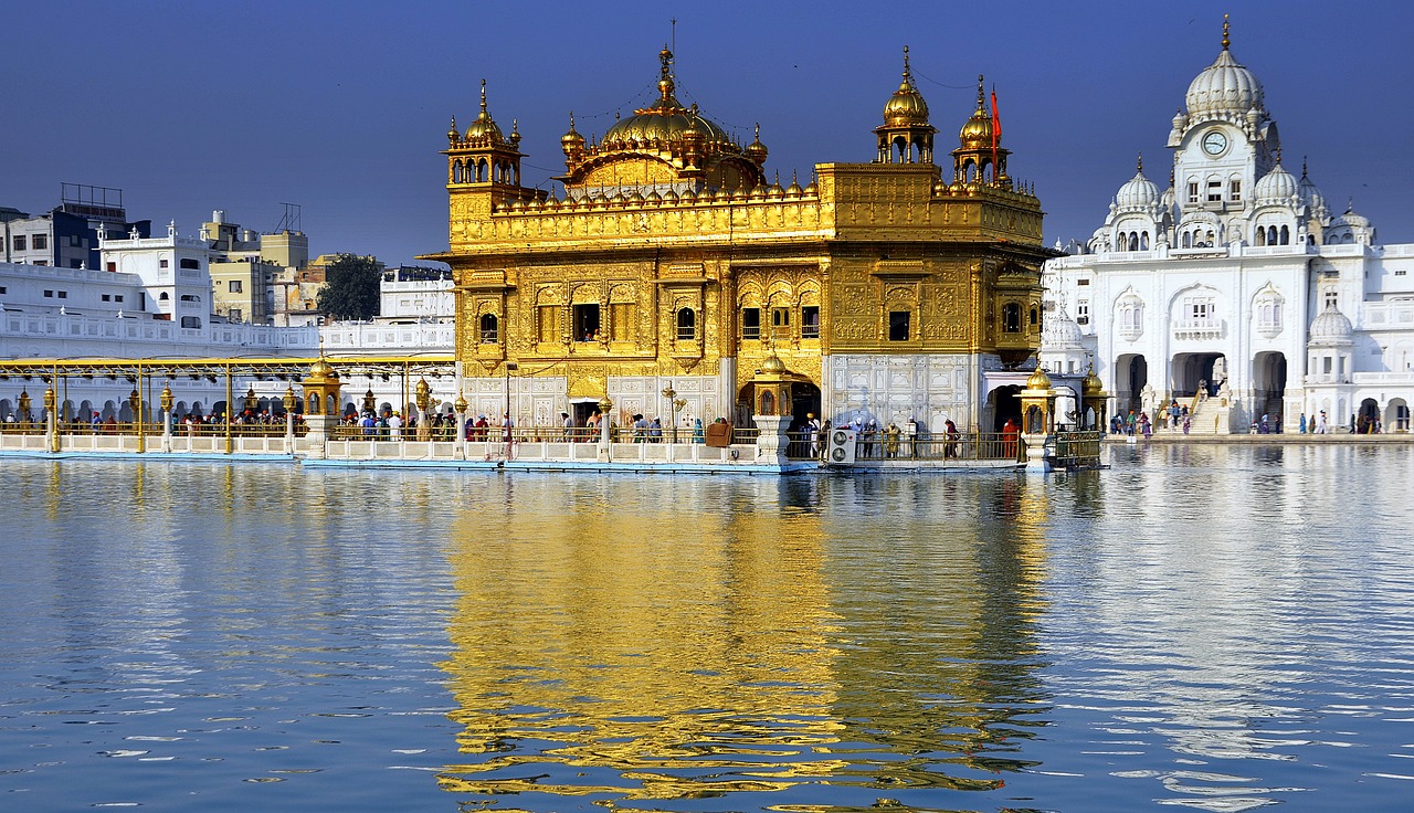 Top 5 Holy Tours in India