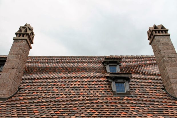 5 Signs Your Roof Is Getting too Worn Out Over Time