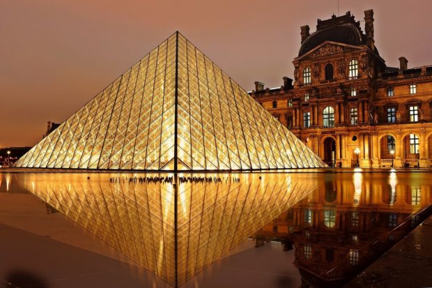 The Louvre Museum in Paris – An Exhibition of History and Art