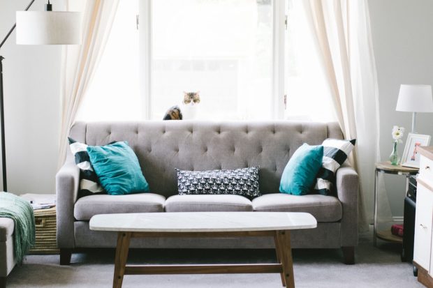 10 Tricks to Make Your Living Room Look Bigger