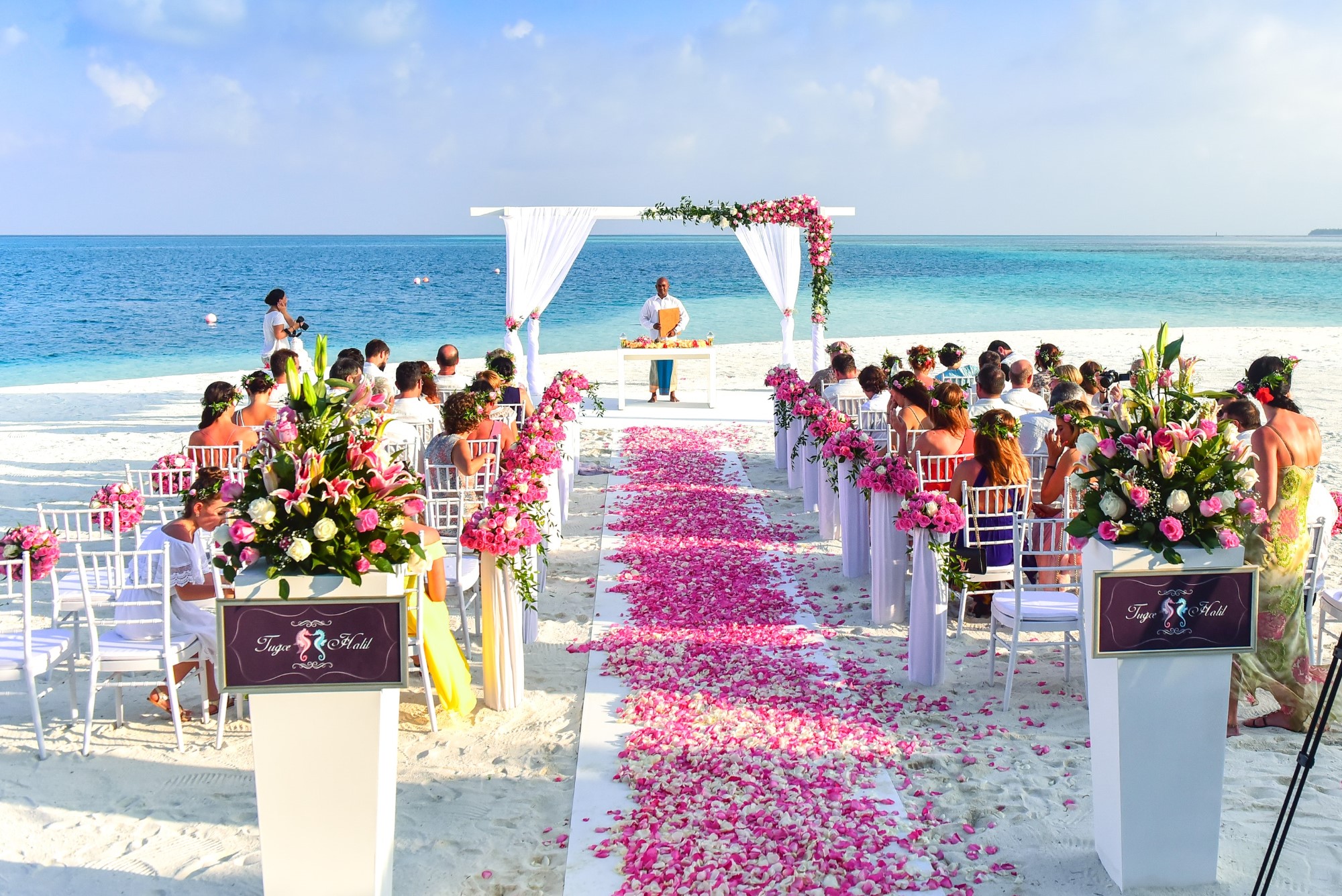 How to Plan a Perfect Destination Wedding on a Budget