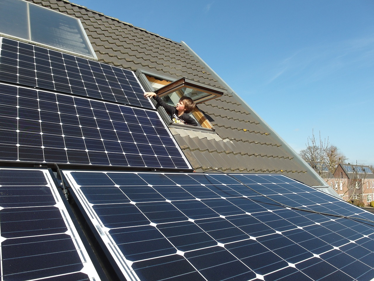 Embrace the Sun: The Perks of Powering Your Home With Solar Energy
