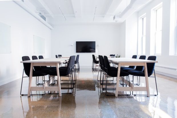 6 Benefits of Renting a Meeting Room