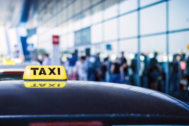 Book Maxi taxi For Stress-Free Roaming