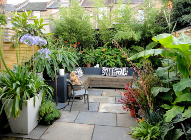 Mixing Traditional and Contemporary Garden Design