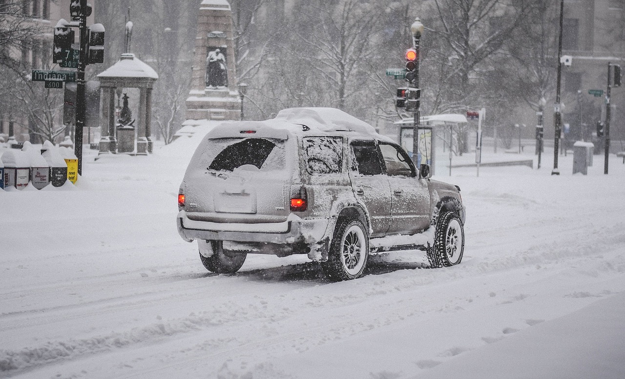 6 Preparations to Make Before a Winter Road Trip