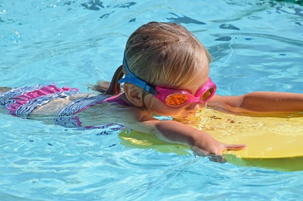 7 Tips for Kids to Safely Enjoy the Pool