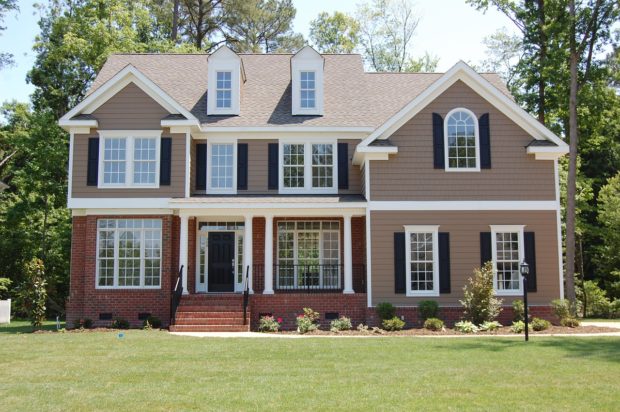 How to Create a Great House Exterior During Hot Summers